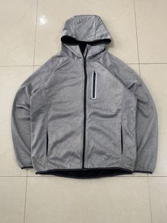 (Category: ) located in . Submitted by hustlethrift_2600 (Listing ID 1469527496, Image 1). Description: .