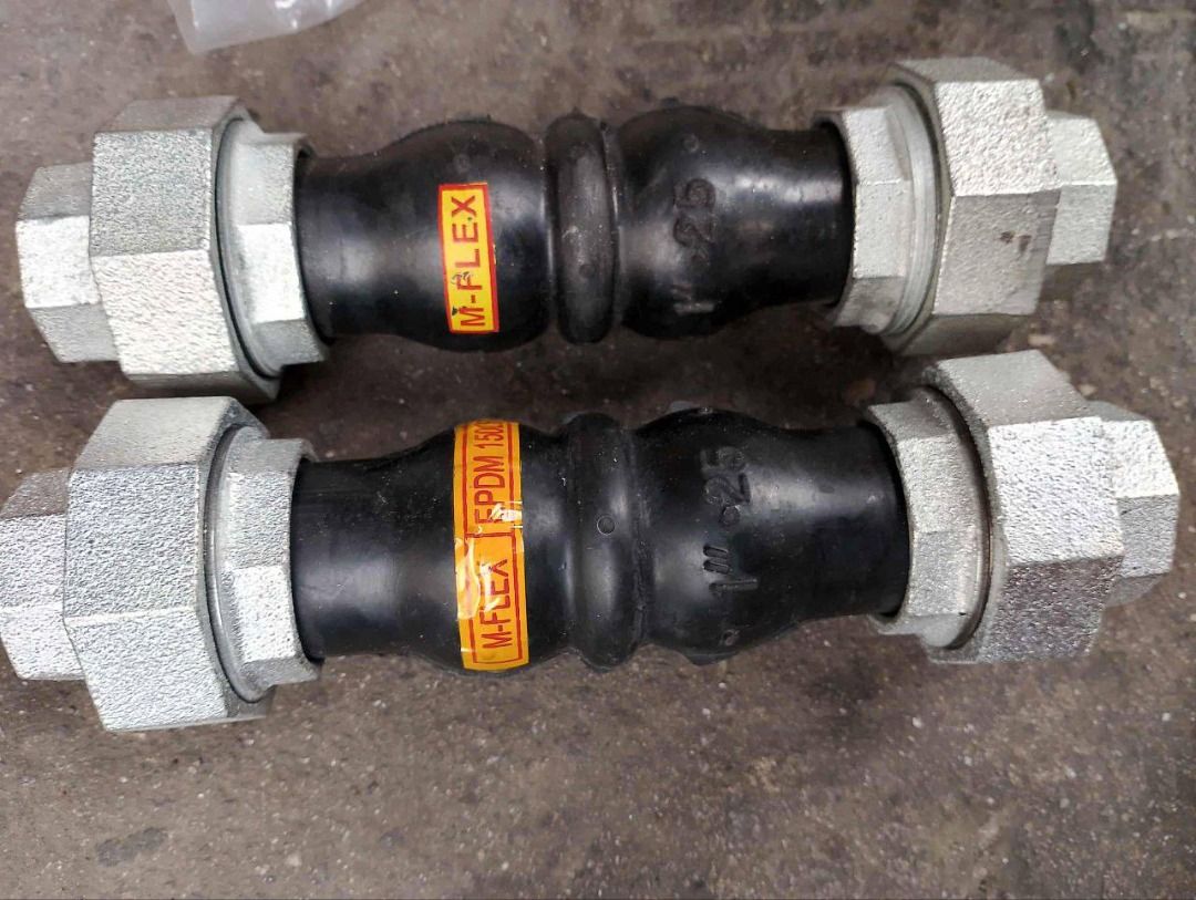 FLEXIBLE CONNECTOR Specs: 1 1/4 x 20mm length (Category: Home Improvement Tools & Accessories) located in Manila. Submitted by joeyroque09 (Listing ID 1469472527, Image 1). Description: FLEXIBLE CONNECTOR Specs: 1 1/4 x 20mm length.