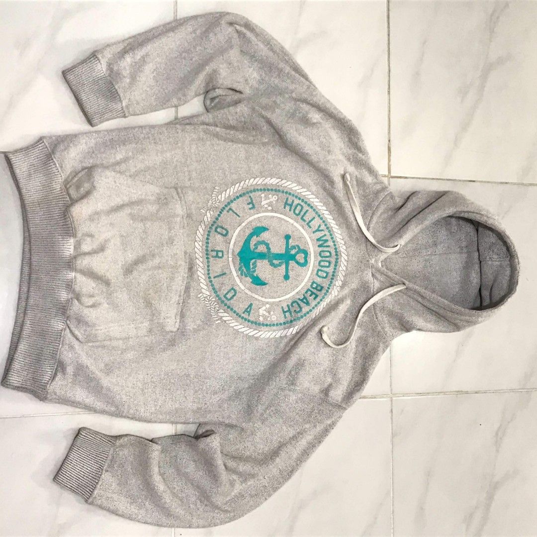 FLORIDA GRAPHIC HOODIE JACKET LARGE (Category: Coats, Jackets and Outerwear) located in Cavite. Submitted by justthrift06 (Listing ID 1469404633, Image 2). Description: DIMENSION 24X29 GOOD CONDITION SHIPPING NATIONWIDE.