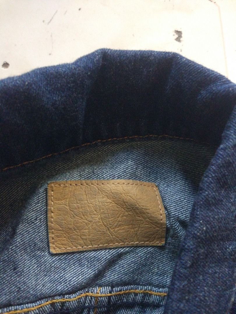 Flower Jean Pleated Denim Jacket M (Category: Coats, Jackets and Outerwear) located in Pasay City. Submitted by denimdude.ph (Listing ID 1469430083, Image 3). Description: no size tag, fits medium.