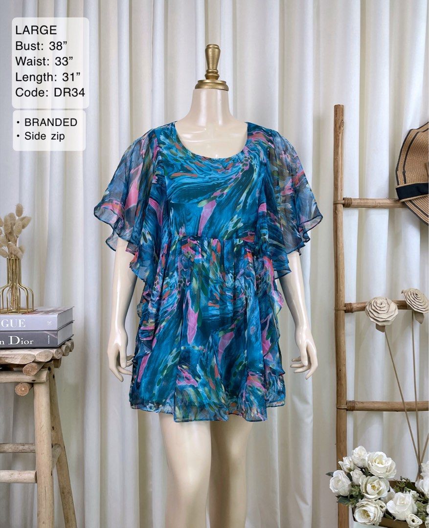 Flowy Chiffon Mini Dress (Category: Dresses) located in Guiguinto. Submitted by prelovedunfold (Listing ID 1469449038, Image 1). Description: Available onhand. Ready to ship. 📍 Location: Guiguinto Bulacan 🌸 measurements indicated on photo .
