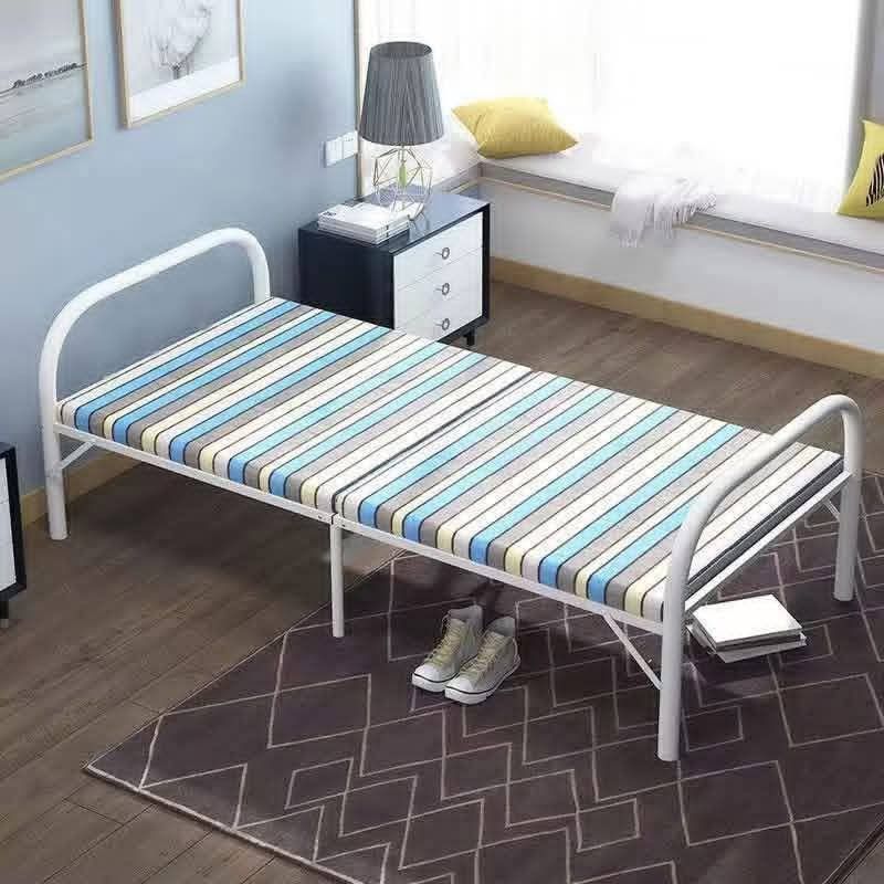 Folding bed (Category: Announcements) located in Manila. Submitted by je.assorted.item.26 (Listing ID 1469401965, Image 1). Description: .