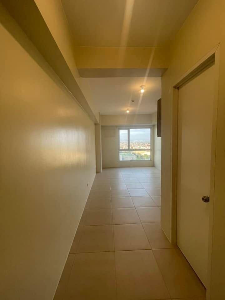 FOR RENT AVIDA TOWERS ONE UNION STUDIO (Category: Apartments & Condos) located in Manila. Submitted by philhouseslistings (Listing ID 1463443587, Image 2). Description: Atleast 1-2Days Notice Prior Viewing❗️ (Key with Us) AVIDA TOWERS ONE UNION PLACE UNION DRIVE ARCA SOUTH TAGUIG 15th Tower 3 Studio Unit 23sqm UnFurnished (Tenant to Provide AC) 13K/mo. inclusive of dues LAST PRICE Furnished (With Window Type AC) 15K/mo. inclusive of dues LAST PRI