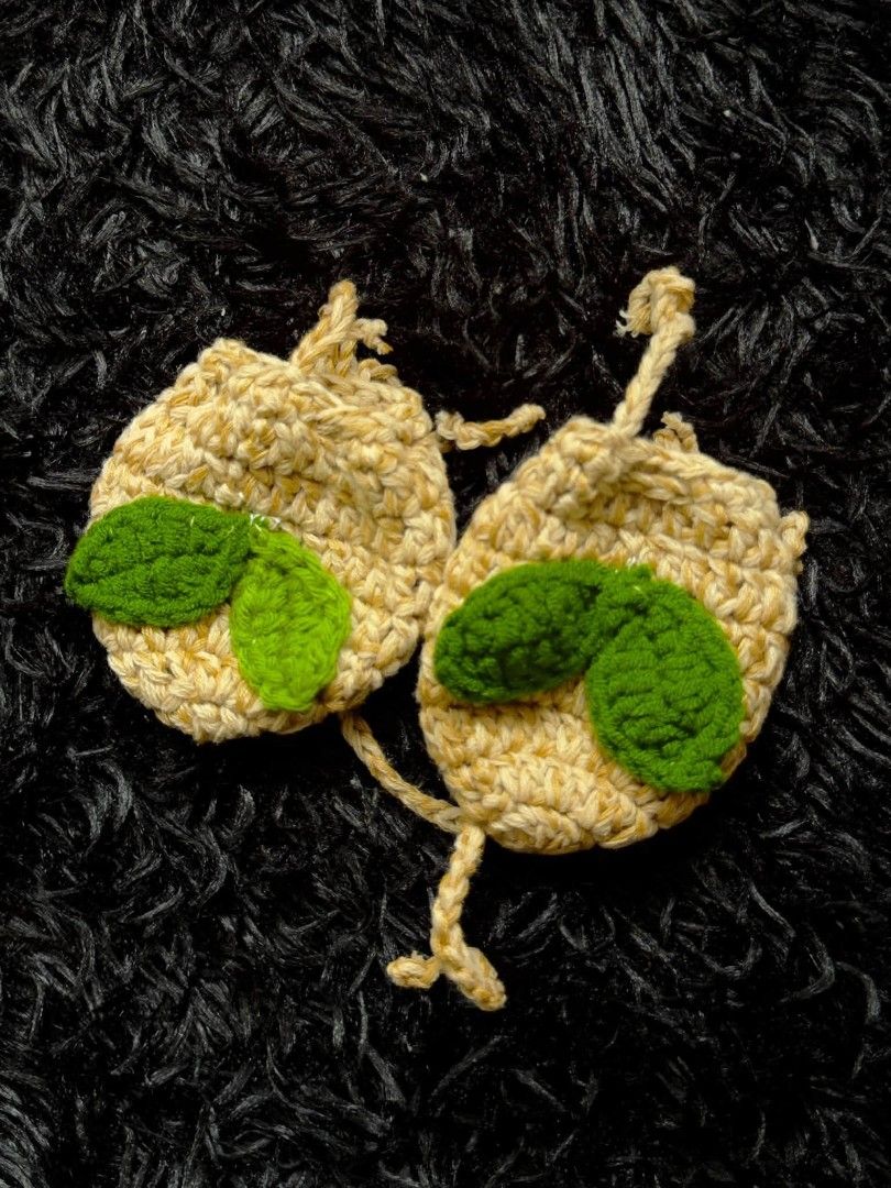 FOR RENT CROCHET BABY GROOT 1-2 MONTHS (Category: Babies & Kids Fashion) located in Las Pinas. Submitted by tahliathriftcollection (Listing ID 1469446576, Image 2). Description: Baby Crochet Outfit for Rent ! ↪️Bella’s Rental Crochet Groot Inspired Design 💚🌳 🌳top with leaves design 🌳cap 🌳pair of shoes and hand Looking for a unique and adorable outfit for your little one? Look no further! I'm renting out a handmade crochet outfit inspired by 