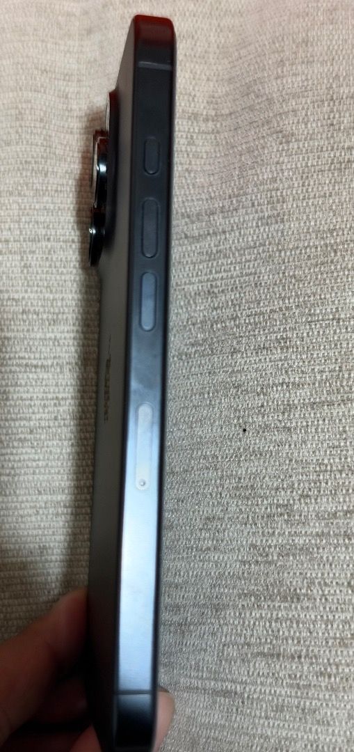 For Sale Good as New (Category: iPhone 16 Series) located in Caloocan City. Submitted by coolhorse_1eeaea (Listing ID 1469513780, Image 3). Description: IPHONE 16 PRO 128GB | 86% BH | COMPLETE TESTED | 37,500 📱 iPhone 16 PRO128GB 🔋 Battery Health: 86% ✅ Cameras working ✅ All Working, NO ISSUE ✅ MAKINIS NA MAKINIS 📦 with Box, apple magsafe case + 1 extra ✅ Erased data already 📍 Meetup: Cainta 💰 ₱37,500 — slightly nego.
