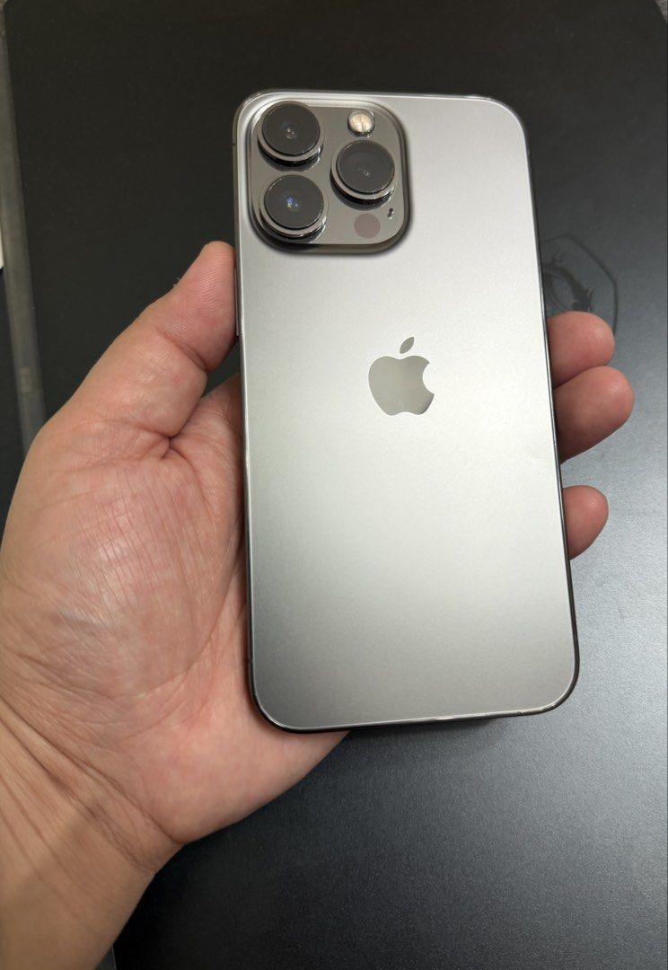 FOR SALE: Iphone 13 pro 512gb (Category: iPhone 13 Series) located in Quezon City. Submitted by pam07pam (Listing ID 1469449384, Image 2). Description: FOR SALE Iphone 13 Pro Graphite 512gb Ntc Approved Factory Unlocked 100% Battery Health All working Battery Replaced - Beyond the Box Service Center No dents Lady owned Meet up: Robinsons Magnolia, SM North, Vertis North or Tomas Morato area Inclusions: UNIT CORD BOX 1 CASE Rfs: Extra phone lang i