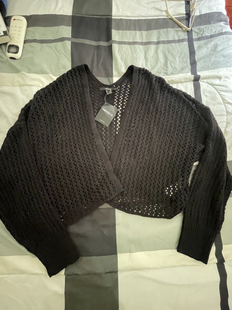 Forever21 knit topper jacket (Category: Announcements) located in Las Pinas. Submitted by silvader (Listing ID 1469413849, Image 3). Description: Medium Bnwt Can fit upto xl.