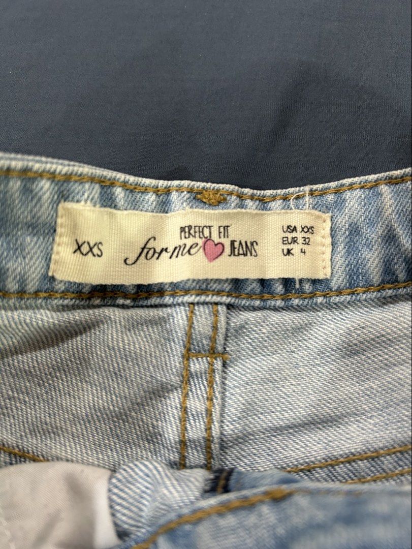 Forme Low Waist Denim Shorts (Category: Shorts) located in Manila. Submitted by wengobaco (Listing ID 1469549921, Image 3). Description: Low waist denim shorts Size XXS on tag Can fit 26-27 in based on tape measure (see last pic) rfs: decluttering Loc: QC MOP: GCash only MOD: Lalamove/Grab (buyer will book and shoulder df).