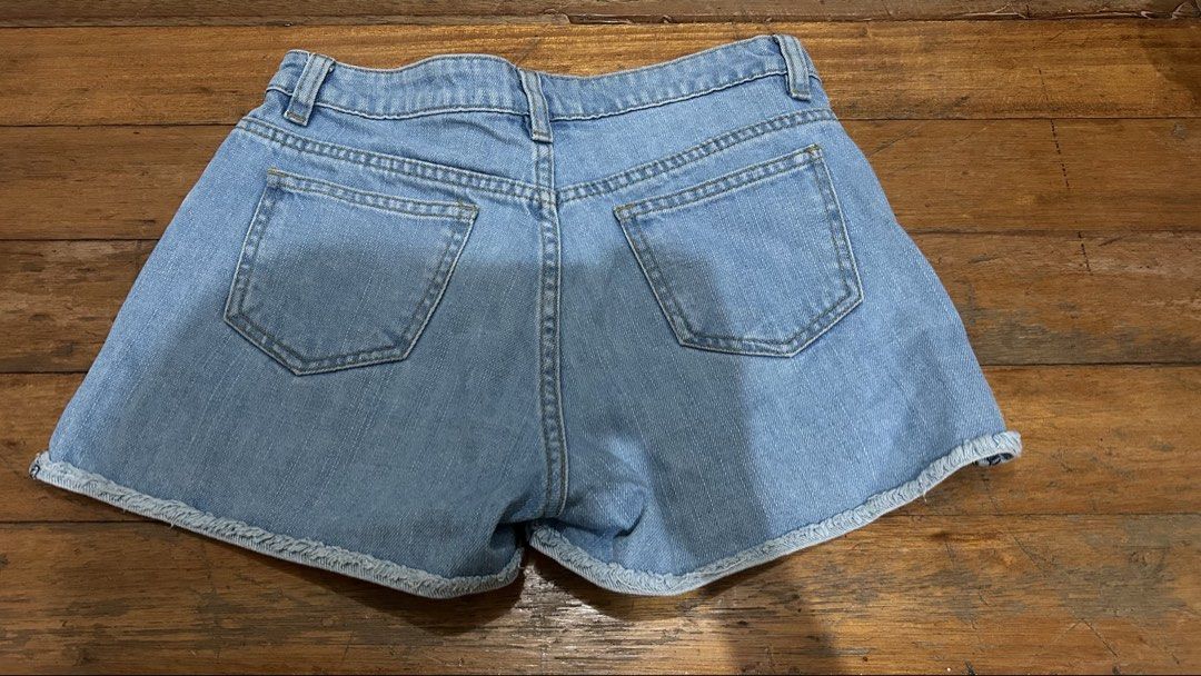 Forme Low Waist Denim Shorts (Category: Shorts) located in Manila. Submitted by wengobaco (Listing ID 1469549921, Image 2). Description: Low waist denim shorts Size XXS on tag Can fit 26-27 in based on tape measure (see last pic) rfs: decluttering Loc: QC MOP: GCash only MOD: Lalamove/Grab (buyer will book and shoulder df).