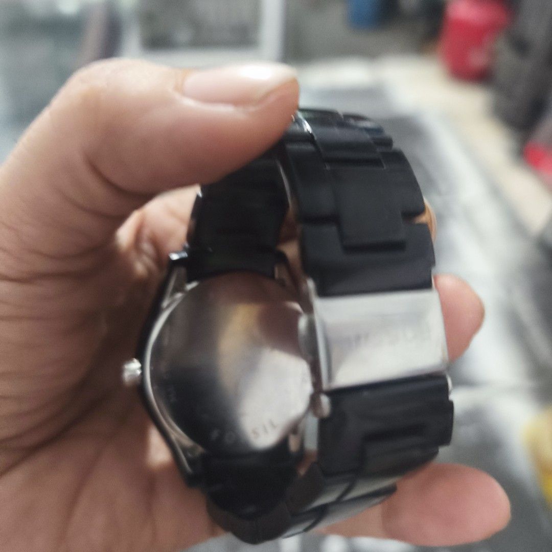 Fossil ES 2517 (Category: Women's Watches) located in Las Pinas. Submitted by yel_olshoppe (Listing ID 1469494367, Image 2). Description: preloved watch fossil brand working po sya issue : nawawala ung 2 bato sa watch 800 pesos only watch only ( no box included).