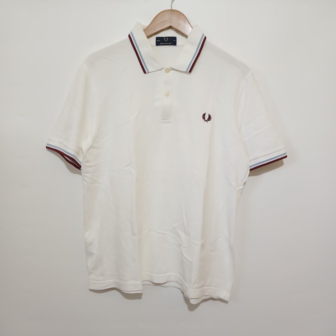 FRED PERRY POLO SHIRT (Category: Tshirts & Polo Shirts ) located in Ozamiz City. Submitted by 2nd.sight (Listing ID 1469407112, Image 1). Description: size: medium/large w: 22 l: 27 like new.