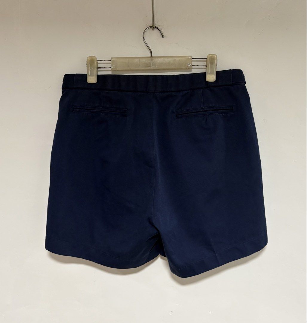 Fred Perry Shorts (Category: Shorts) located in Manila. Submitted by garbagecollector.2 (Listing ID 1469553878, Image 3). Description: Vintage Fred Perry Above the knee short 100% authentic Used Condition No major flaws 16” length 32”-33” waist.