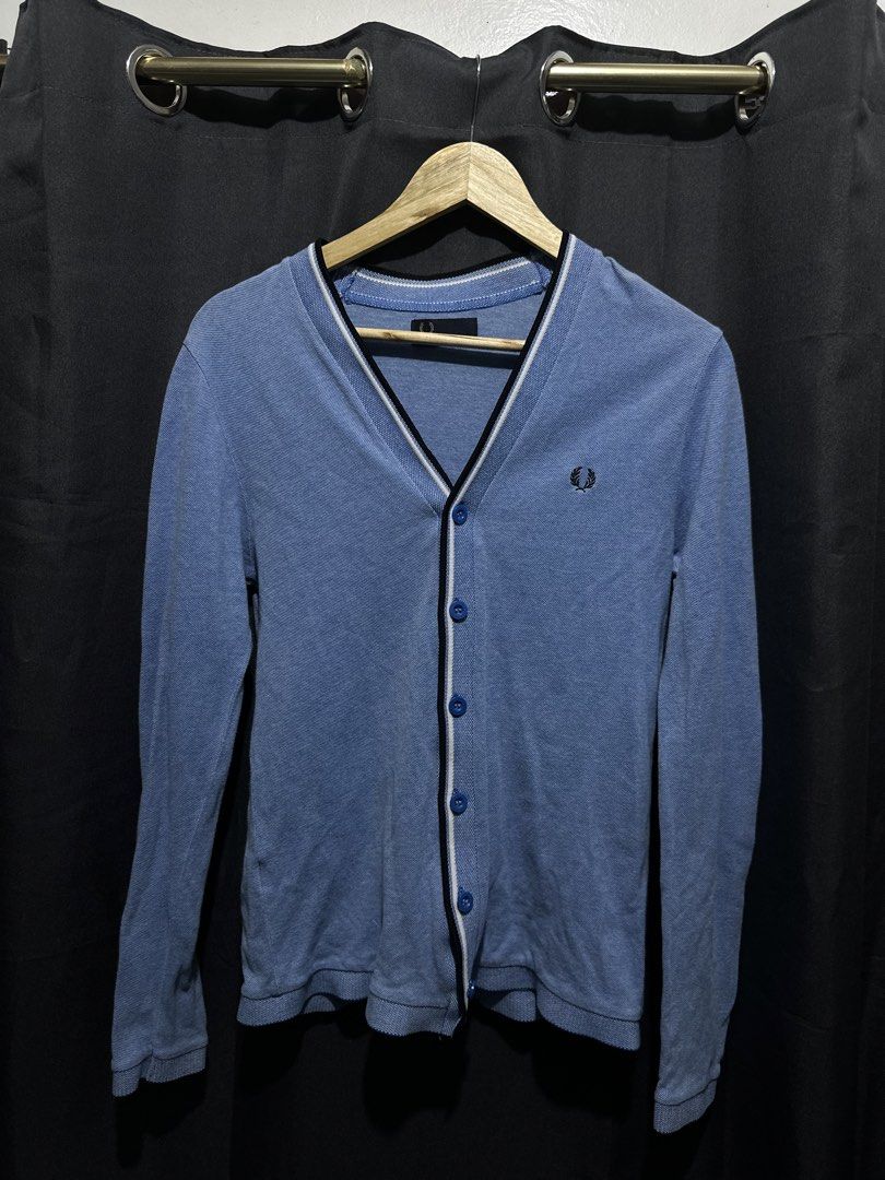 Fred Perry Tipped Knit Cardigan (Category: Coats, Jackets and Outerwear) located in Buenavista. Submitted by themodernrack (Listing ID 1469437823, Image 1). Description: .