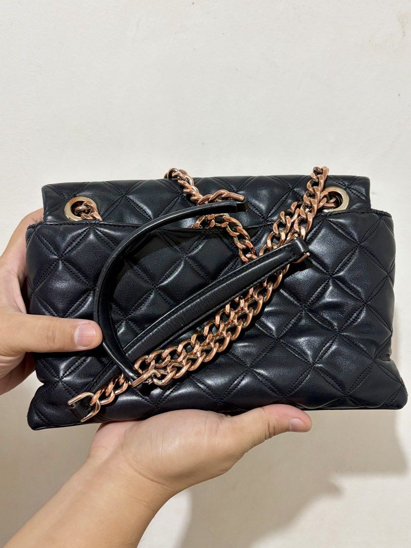 FS: Authentic Kate Spade Natalia Medium Flap Shoulder Bag (Category: Luxury Bags & Wallets) located in Quezon City. Submitted by baessist_z (Listing ID 1469566767, Image 3). Description: FS : Authentic Kate Spade Natalia Medium Flap Shoulder Bag Black Features : - Quilted smooth leather - Two-way spade jacquard lining On hardware logo - Interior slip pocket - Exterior slip pocket .