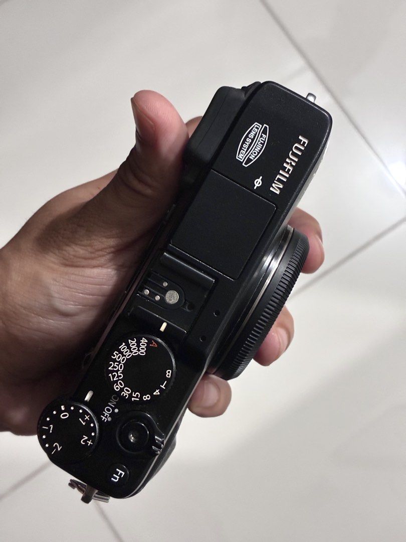 Fujifilm X-E1 Mirrorless Camera Body Black (Category: Cameras) located in Luisiana. Submitted by ganoceja (Listing ID 1469525865, Image 2). Description: Like new! Fuji Fujifilm X-E1 Body P19k. Slightly nego. No issues! 90% in mint condition. Very minimal scratches on rubber and screen. Meet up location: 📍C5 Shell near McKinley 📍SM Aura 📍Market Market 📍Uptown Mall 📍One Ayala Mode of payment: Gcash or bank transfer ONLY. PM for details! .