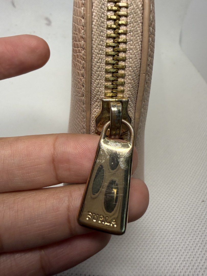 Furla Purse (Category: Luxury Bags & Wallets) located in Lagawe. Submitted by kai_selections (Listing ID 1469526518, Image 3). Description: Large size Very good used condition Please scan all pic .