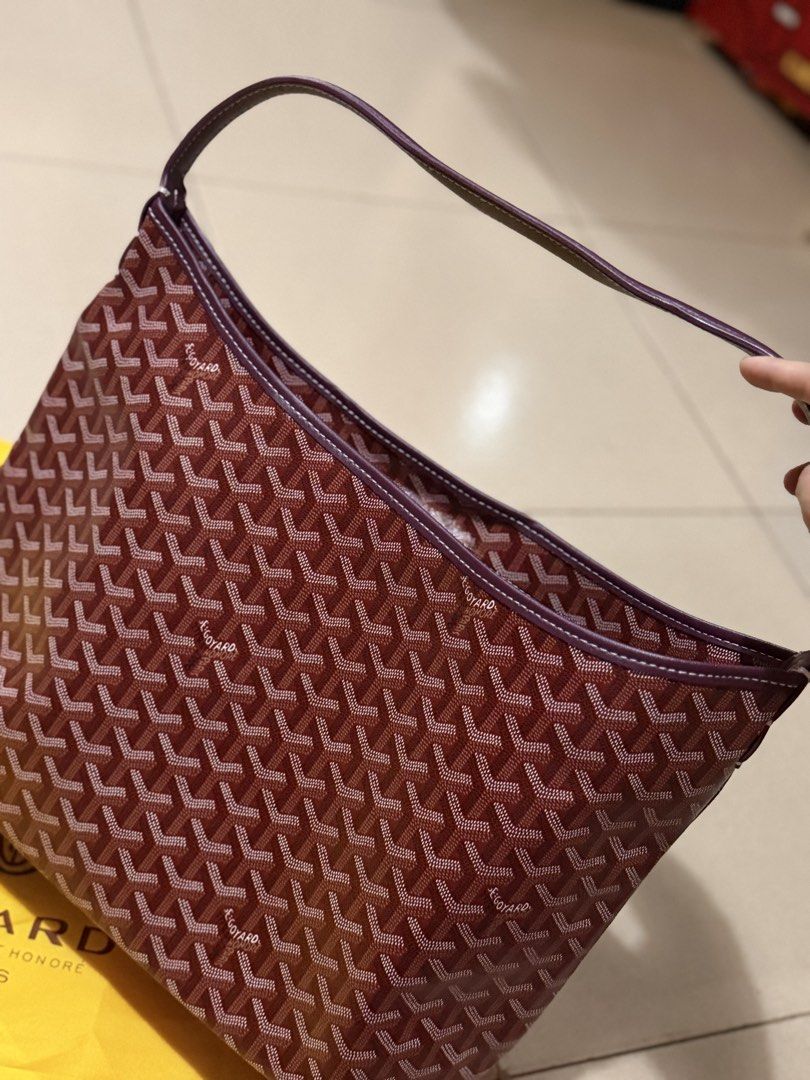 G o y a rd bag (Category: Luxury Bags & Wallets) located in Manolo Fortich. Submitted by luxebox_quin (Listing ID 1469538310, Image 2). Description: .
