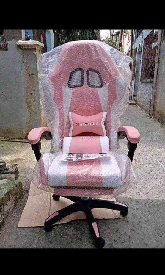 Gaming Chair (Category: Looking For) located in Manila. Submitted by zealshark_101b0c (Listing ID 1469488414, Image 3). Description: .