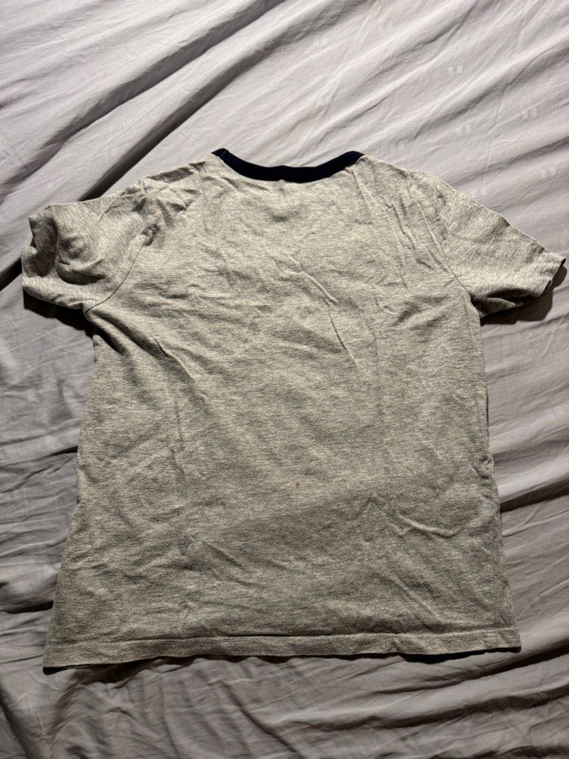 gap boys t-shirt (Category: Babies & Kids Fashion) located in Manila. Submitted by toandfrou__ (Listing ID 1469436488, Image 2). Description: paint is a bit cracked.
