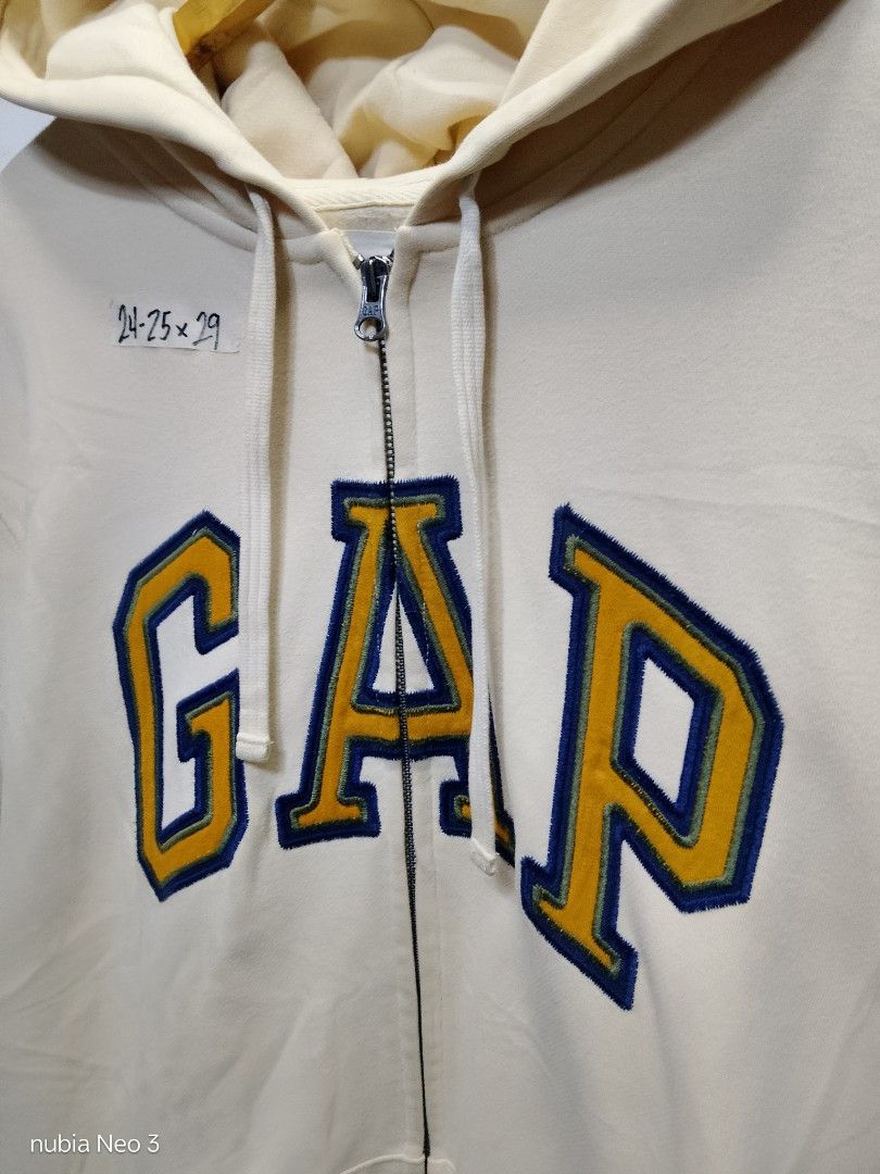 gap hoodie (Category: Hoodies) located in Valenzuela. Submitted by joshwrldselection (Listing ID 1469455151, Image 2). Description: xl - xxl very good condition last pic issue (need restitch) / need wash thrift..