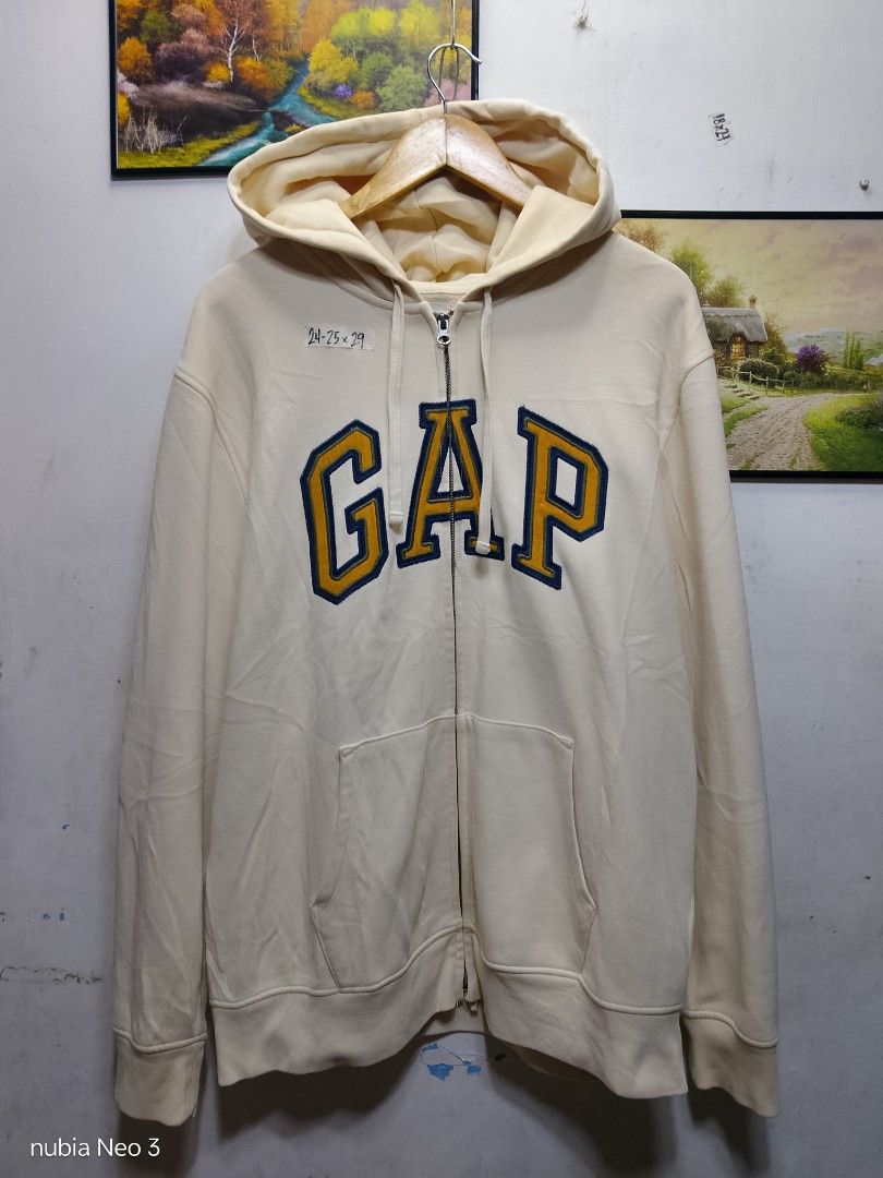 gap hoodie (Category: Hoodies) located in Valenzuela. Submitted by joshwrldselection (Listing ID 1469455151, Image 1). Description: xl - xxl very good condition last pic issue (need restitch) / need wash thrift..