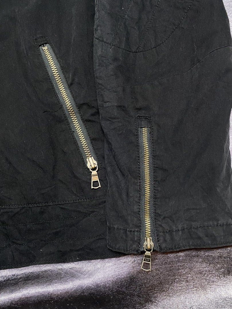 GAP VINTAGE MOTO CAFE RACER JACKET (Category: Coats, Jackets and Outerwear) located in General Trias. Submitted by kevinthriftshop (Listing ID 1469508965, Image 3). Description: .