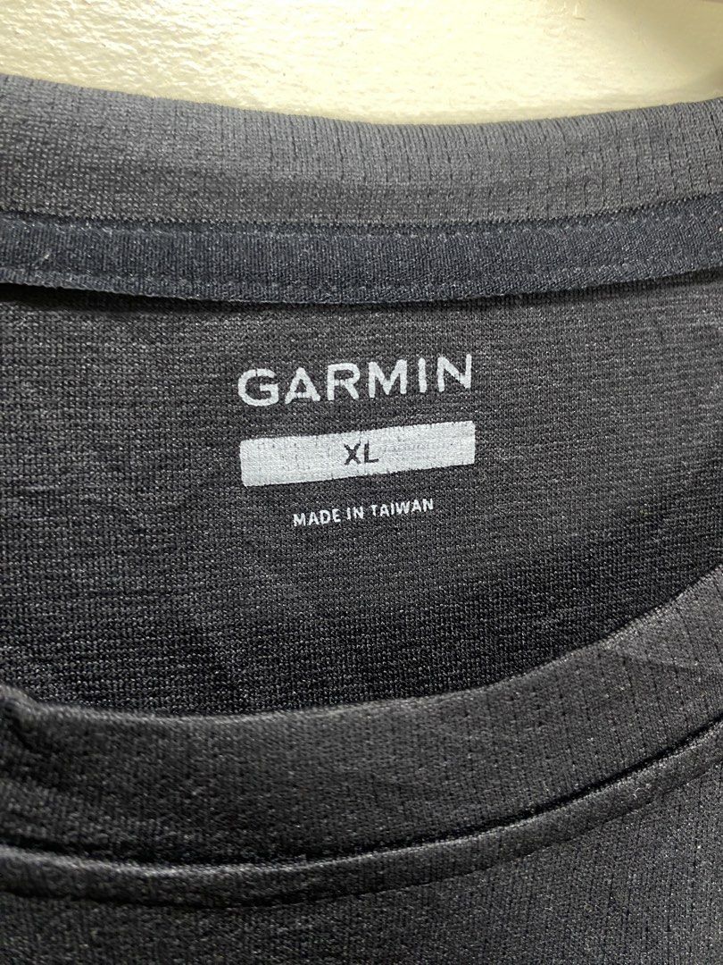 Garmin dri fit shirt (Category: Tshirts & Polo Shirts ) located in Surigao. Submitted by ricsons (Listing ID 1469504204, Image 3). Description: 21.5x27 dimension 9.8/10 color rate Issue minimal crack sa back print and lints.