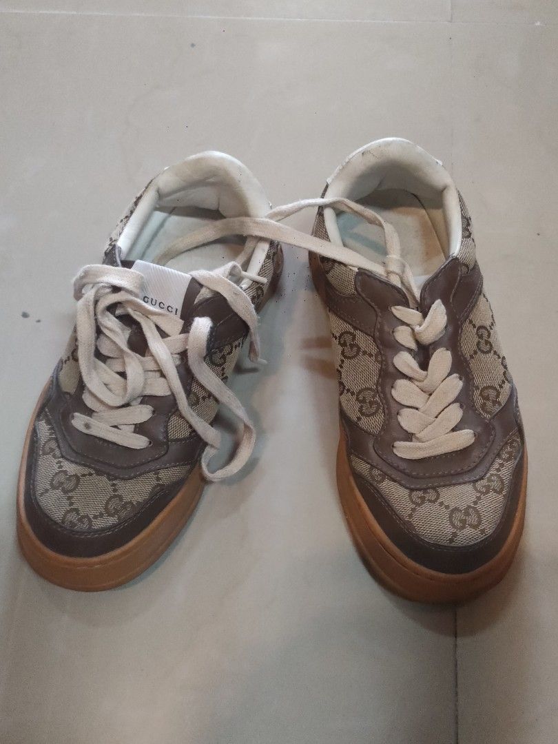 Gg sneaker (Category: Sneakers & Footwear) located in Sindangan. Submitted by branden_line (Listing ID 1469505297, Image 1). Description: Gucci women's sneaker size 6.