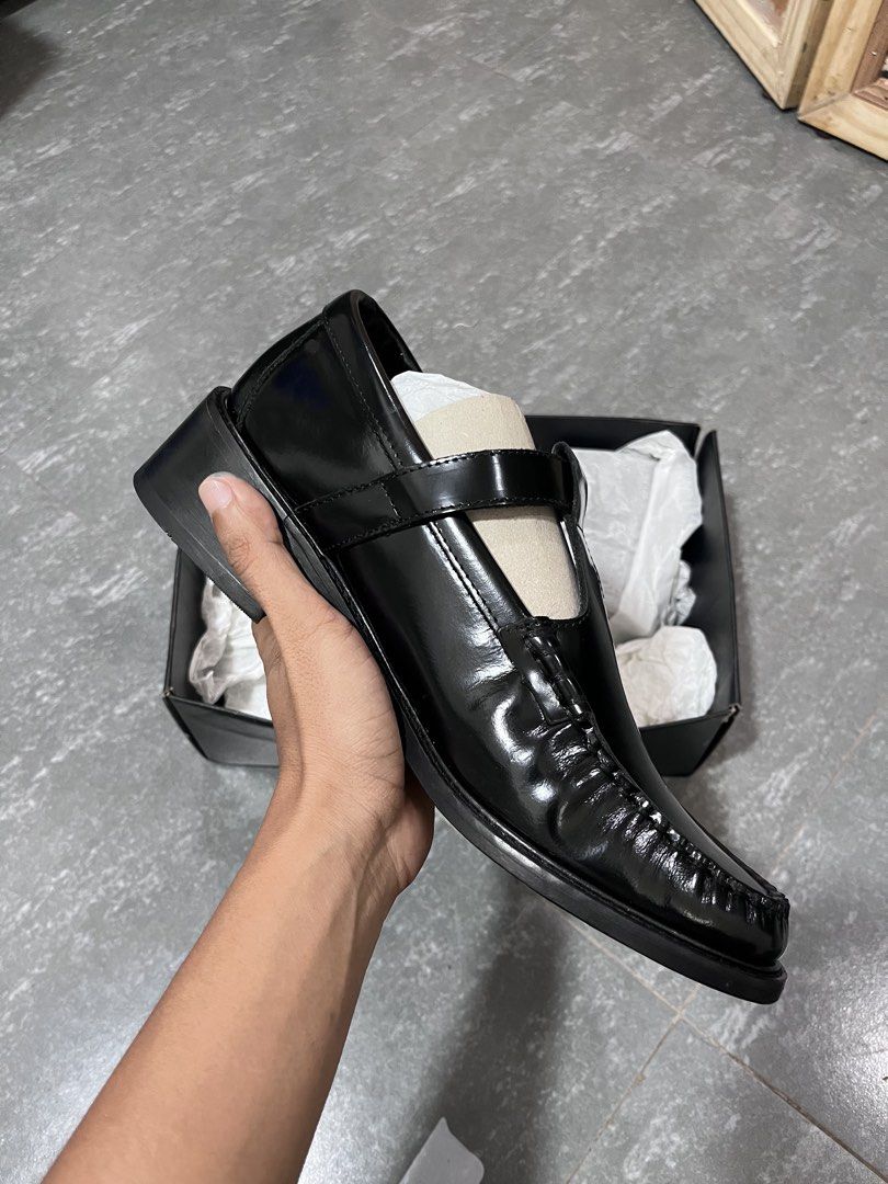 G.H Bass (Category: Casual Shoes) located in Tacloban City. Submitted by bisag.unsa (Listing ID 1469412326, Image 3). Description: Details - Size 10 - Unisex - Brandnew Condition.