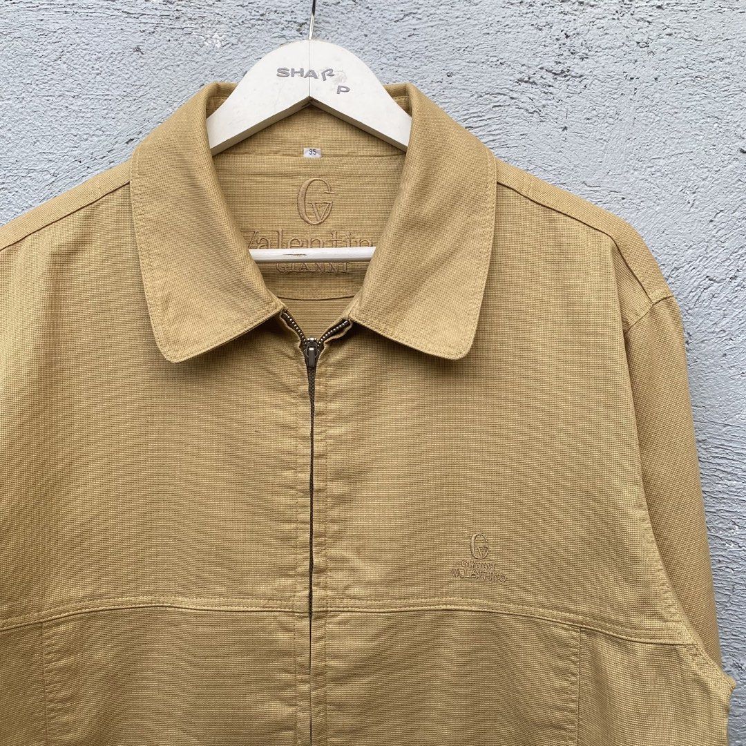 Gianni Valentino (Category: Luxury Apparel) located in Cabadbaran. Submitted by 21stera.ph (Listing ID 1469538815, Image 2). Description: Vintage gianni valentino 24 by 28.