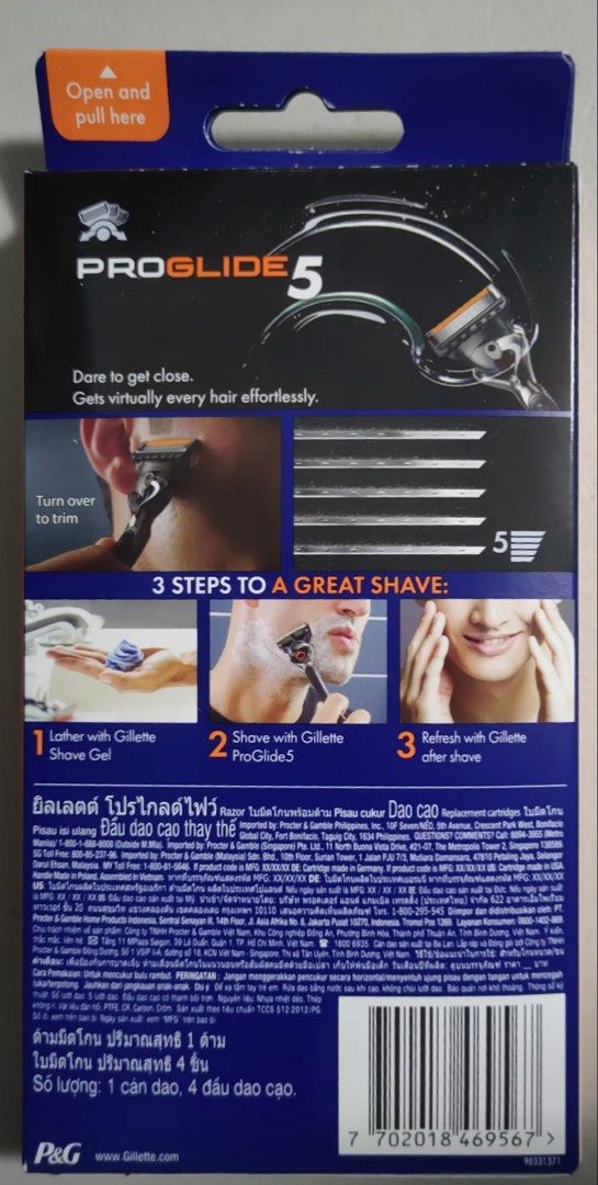 Gillette Fusion5 ProGlide Premium Razor Bundle Pack (1 Handle + 4 Refills + Razor Cap) (Category: Men's Grooming) located in Muntinlupa City. Submitted by invalid_ (Listing ID 1469422383, Image 2). Description: Brand new and sealed. Original and legit. This pack includes 1 razor handle, 4pcs blade refills, and 1 razor cap. Cheaper than your local supermarket..
