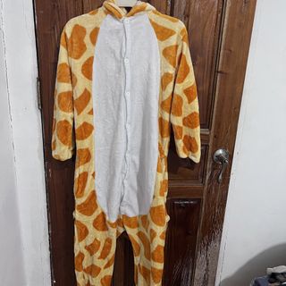 (Category: ) located in . Submitted by gbwardrobe (Listing ID 1469510727, Image 1). Description: .