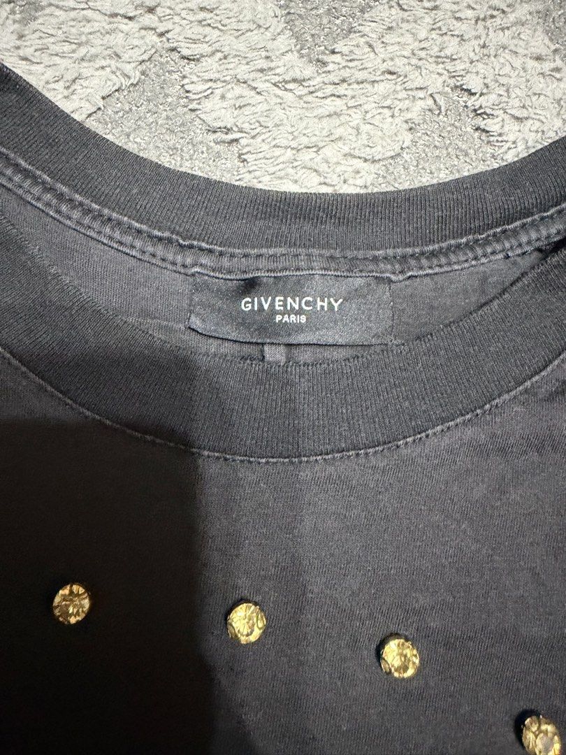 Givenchy - Rottweiler With Gems Tops (Category: Blouses) located in Cavite. Submitted by commoncourtesy (Listing ID 1469407101, Image 2). Description: Size Small.