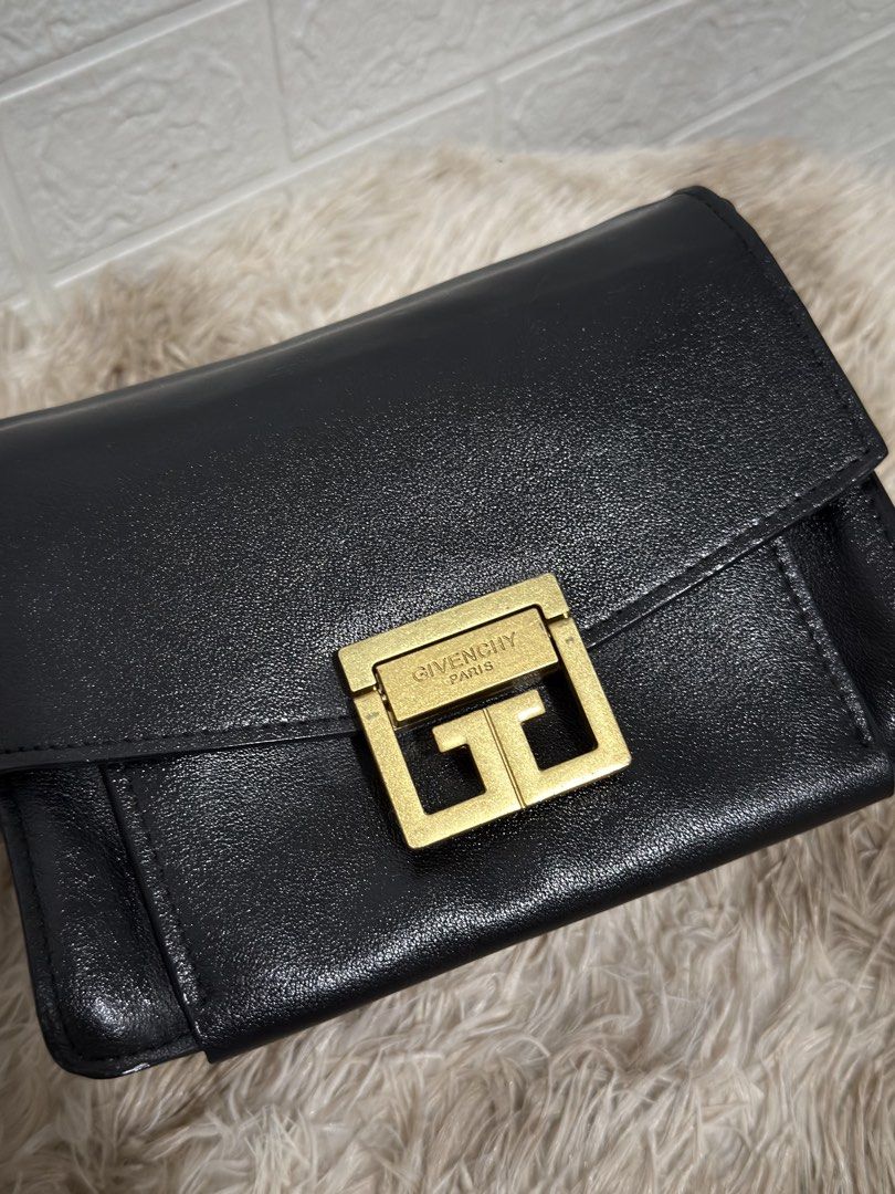 GIVENCHY GV3 KILI BAG (Category: Luxury Bags & Wallets) located in Daraga. Submitted by jasmor (Listing ID 1469403753, Image 3). Description: 🎀no issue 🎀spacious SOAFER GANDA SOSYALIN 💖 ✔️onhand 📦J&T courier .