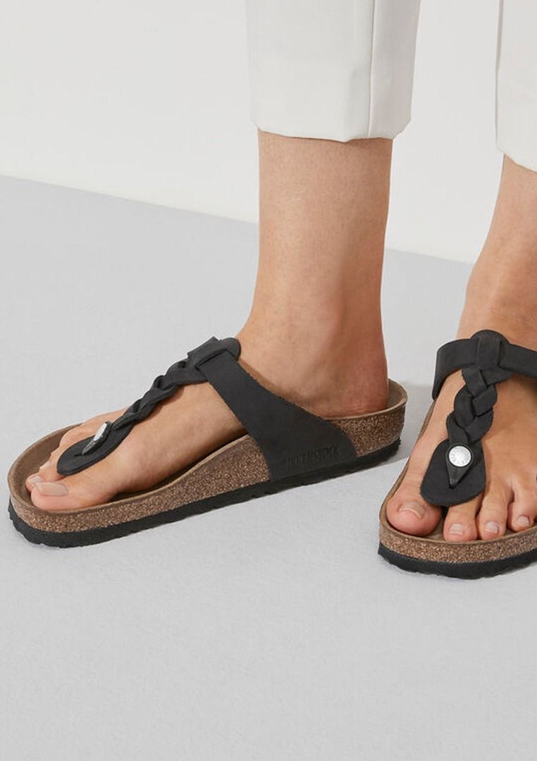 Gizeh Braid Oiled Leather (Category: Slippers and slides) located in Rizal. Submitted by hiraya16 (Listing ID 1469406517, Image 3). Description: Onhand ready to ship Size 35/36/37/38/39 Other Available sizes? DM. ✉️.