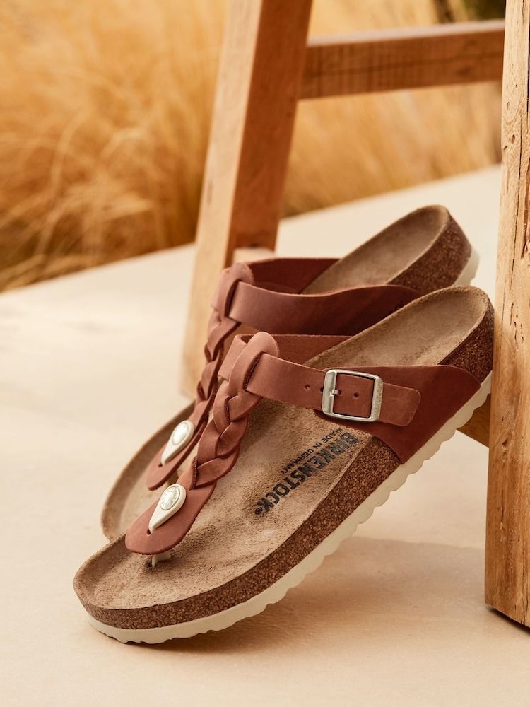 Gizeh Oiled Leather Cognac (Category: Slippers and slides) located in Rizal. Submitted by hiraya16 (Listing ID 1469409338, Image 2). Description: Onhand ready to ship Size 35/36/37/38/39/40 Other sizes available? DM us ✉️.
