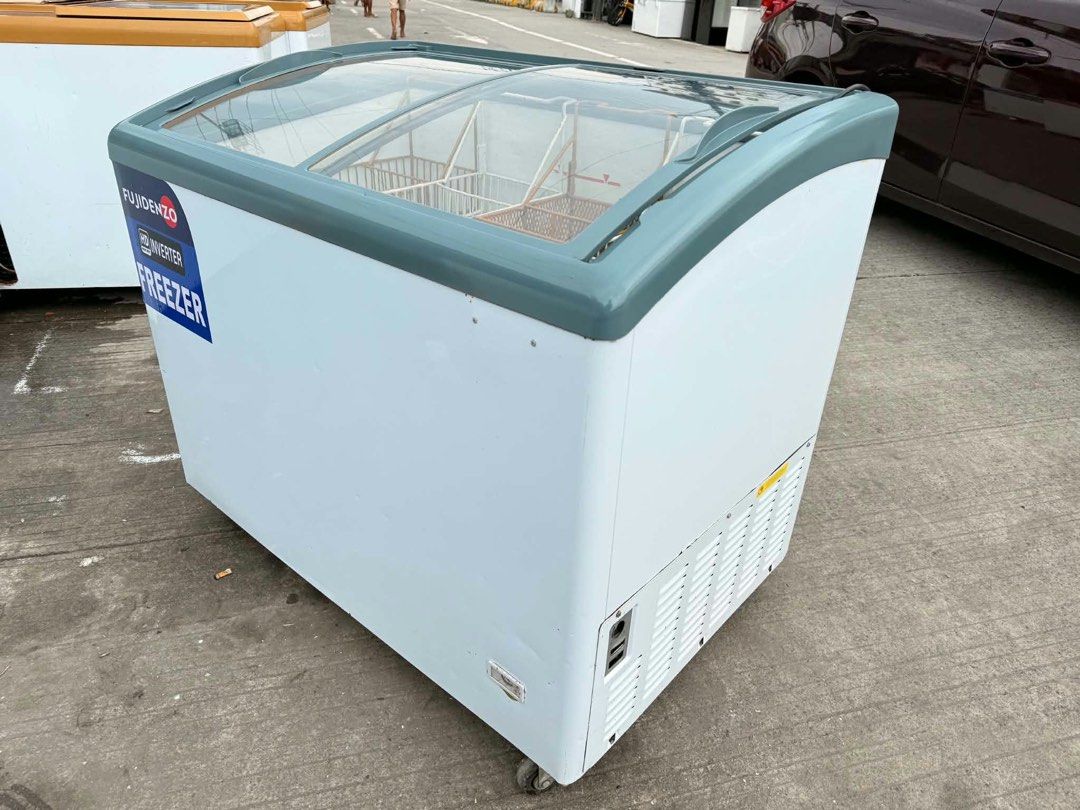 Glass Freezer (Category: Other Home Appliances) located in San Juan City. Submitted by rainajamal (Listing ID 1469442896, Image 3). Description: 6500 pag maramihan po 7500 pag isa lang For pick up po pwede palalamove Buyer po ang magbobook pagkakarga ni lalamove saka po kayu mag payment sa Gcash po .