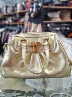 (Category: ) located in . Submitted by tokyothriftstore (Listing ID 1469457400, Image 1). Description: .
