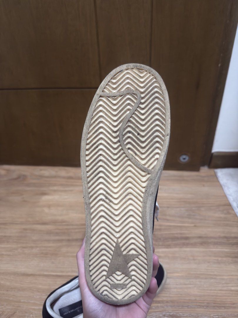 Golden Goose Ballstar (Category: Sneakers) located in Caloocan City. Submitted by keenforest.8d7dd8 (Listing ID 1469494994, Image 3). Description: For Sale GGDB Ballstar (Replica) Size 41eur 8US Pair Only Price is still negotiable Pick up or Lalamove Only Pasay Loc.