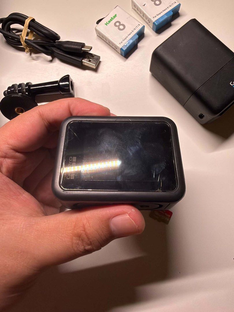 GoPro Hero 8 Black with accessories (Category: Cameras) located in Muntinlupa City. Submitted by karyakaski (Listing ID 1469401644, Image 2). Description: Go Pro Hero 8 Black Inclusions: -Hero 8 Black -64gb sd card -Dual Battery Charger -2x batteries -Mount -Case -screen protector applied Issues: -Ding on upper right side. Still working. Rfs hindi nagagamet Alabang, bgc or carmona meet up.
