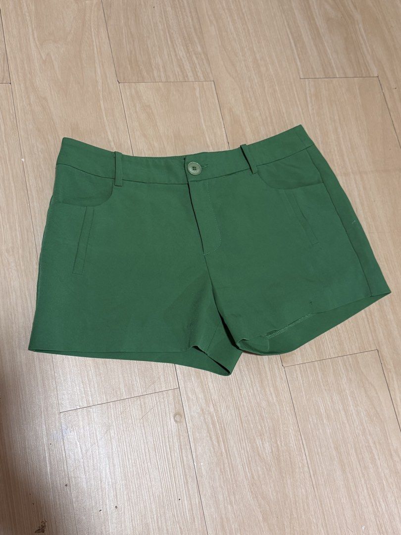 Green Formal Shorts (Category: Shorts) located in Lapu Lapu. Submitted by bzzzzarah (Listing ID 1469562952, Image 1). Description: Very breathable fabric Fabric is not too thick.
