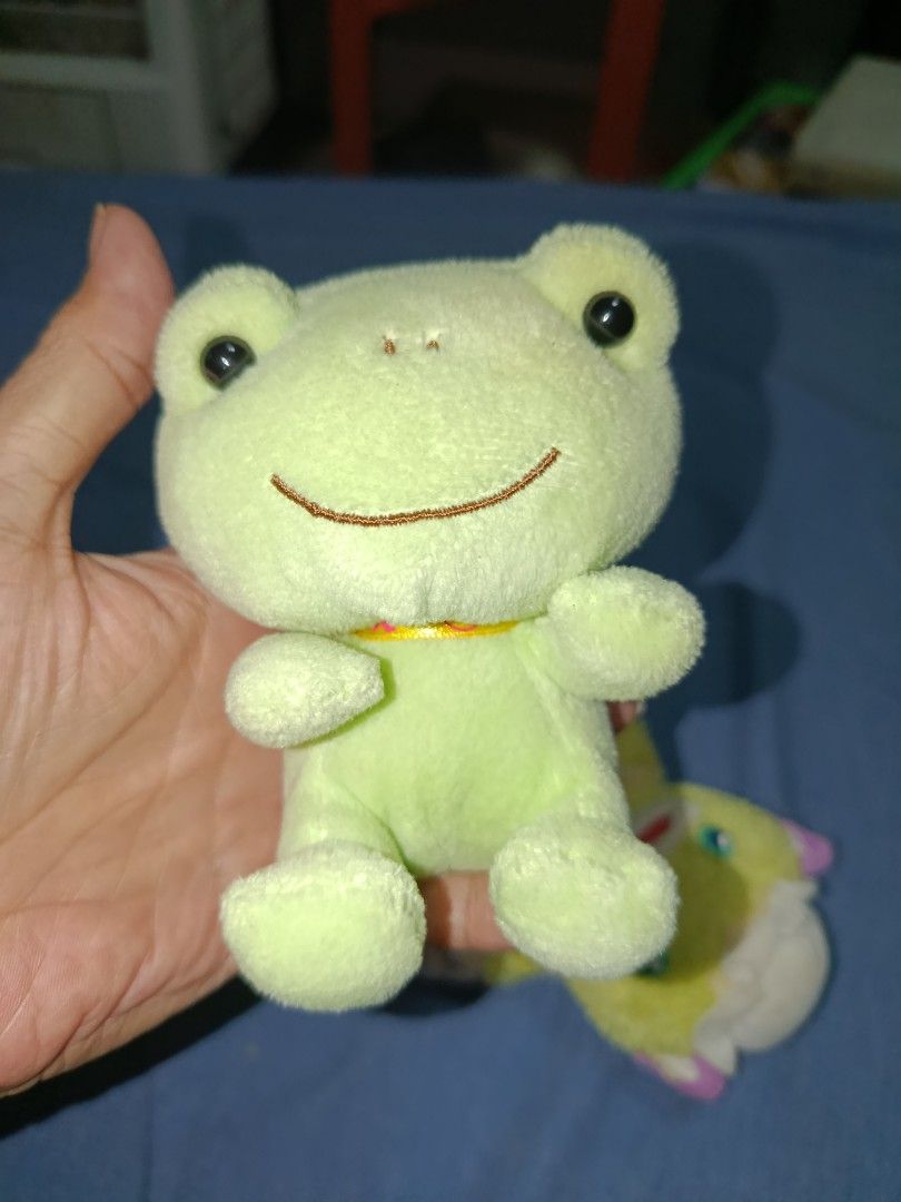 Green frog 🐸 (Category: Plushies & Soft Toys) located in Quezon City. Submitted by kristal68 (Listing ID 1469565752, Image 1). Description: .