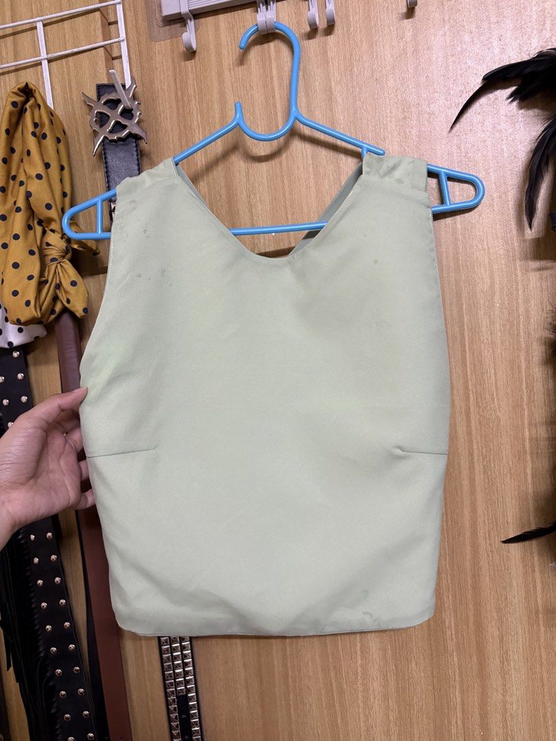 Green top (Category: Sleeveless) located in Manila. Submitted by yanag48 (Listing ID 1469547471, Image 1). Description: .