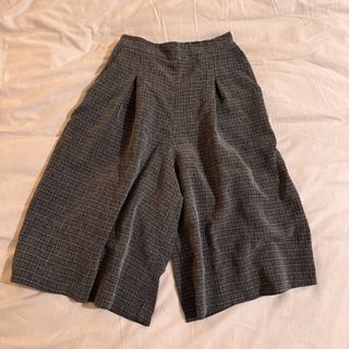 (Category: ) located in . Submitted by ianne.declutter (Listing ID 1469507885, Image 1). Description: .