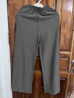 (Category: ) located in . Submitted by gbwardrobe (Listing ID 1469423681, Image 1). Description: .