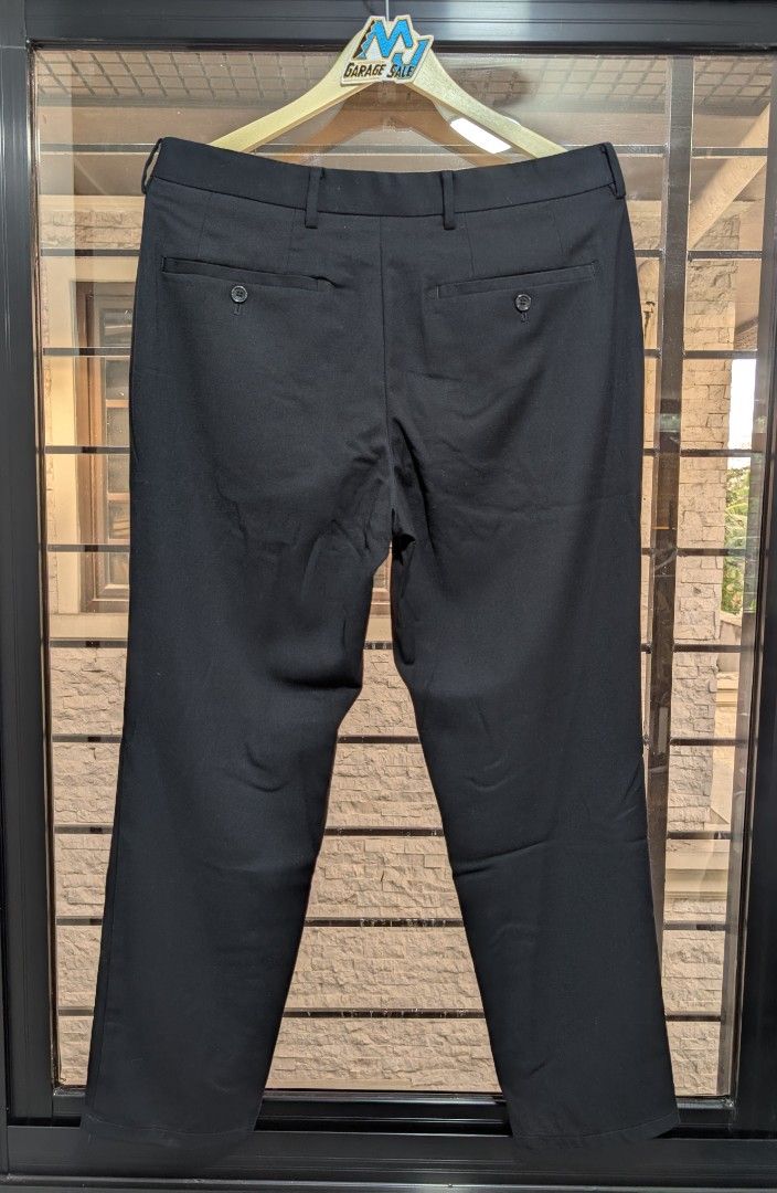 GU Black Pants Slacks (Category: Trousers) located in Santa Maria. Submitted by mjgaragesale (Listing ID 1469523176, Image 2). Description: GU Black Pants Slacks ◉ Condition 9.7/10 ◉ Size Large on tag ◉ Dimensions: W33-35 L38 ◉ Semi tapered cut ◉ 2 side front and 2 back pockets ◉ 63% Polyester, 35% Rayon 2% Polyurethane ◉ 100% Legit/Original Can also do meet up around Bulacan on weekdays and San Juan area on weekends..