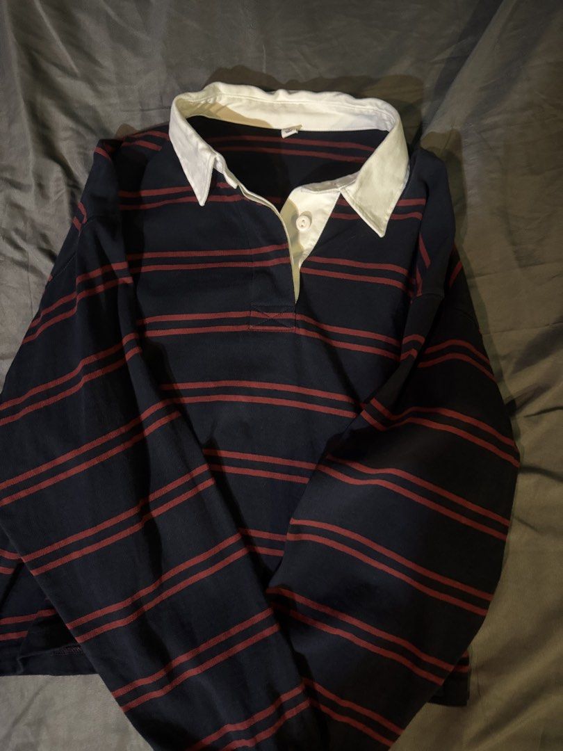 gu blue and red striped long sleeve (Category: Longsleeves) located in Manila. Submitted by angelrotting (Listing ID 1469507061, Image 1). Description: .