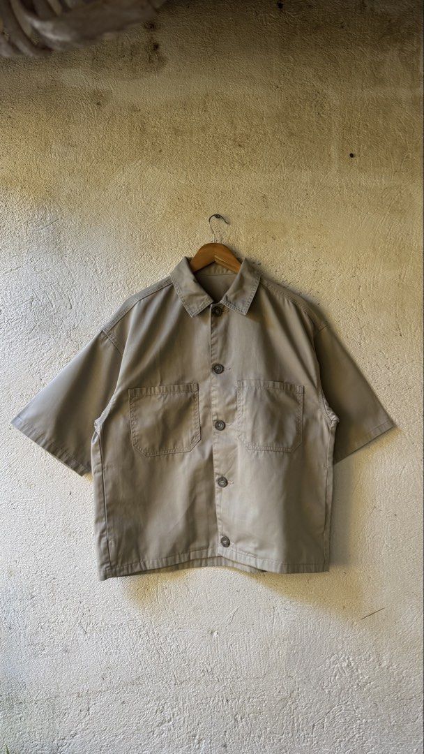 GU Chef Polo (Category: Tshirts & Polo Shirts ) located in Lipa City. Submitted by scrap.threads (Listing ID 1469458978, Image 1). Description: Item: GU Chef Polo Price: 500 Dimes: Width - 23.5 Length - 26 Issue: none Lipa City Ship via J&T (Shouldered by buyer) Payment via Gcash ***Notice*** Color may vary due to lighting. Payment first. Item/s are thrifted or used condition unless stated otherwise. Please manage your expectation..