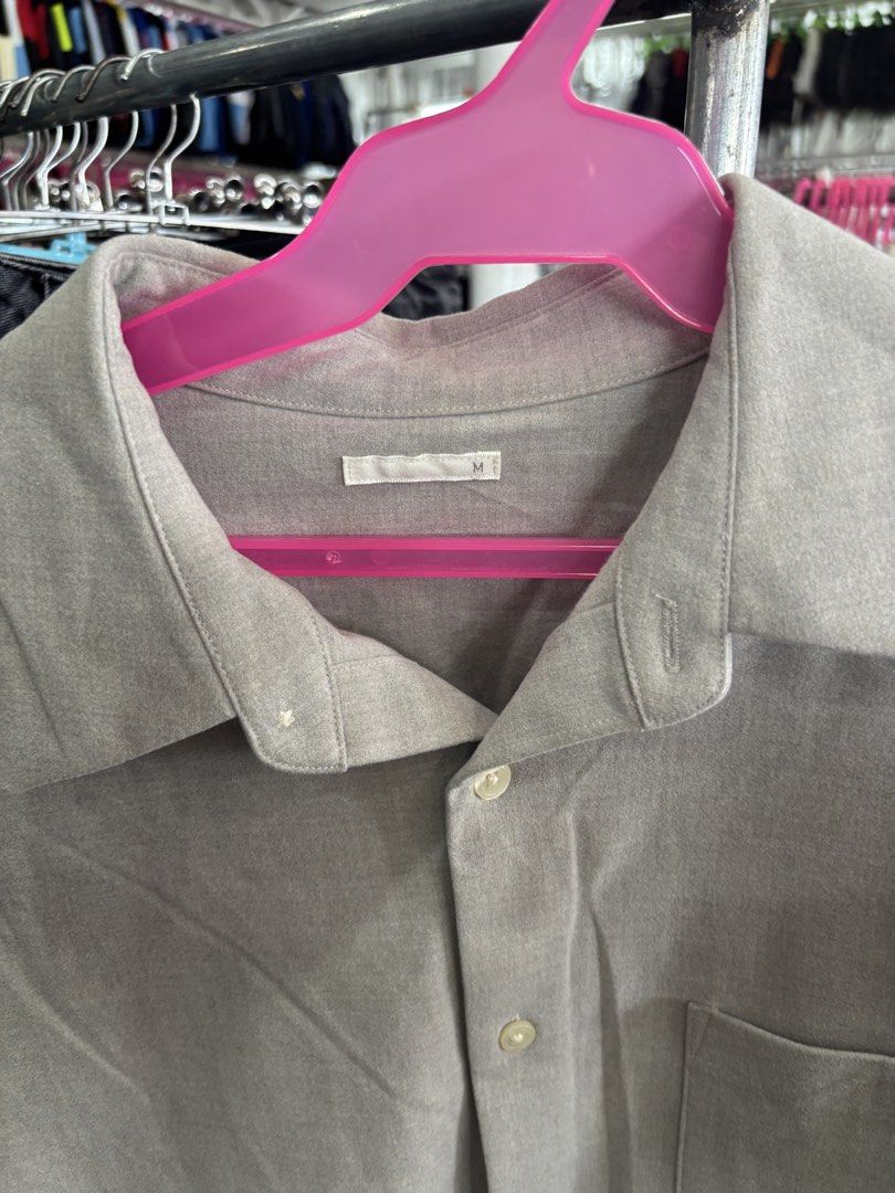 GU longsleeve (Category: Formal Shirts) located in Puerto Princesa. Submitted by 18arc (Listing ID 1469406690, Image 3). Description: .