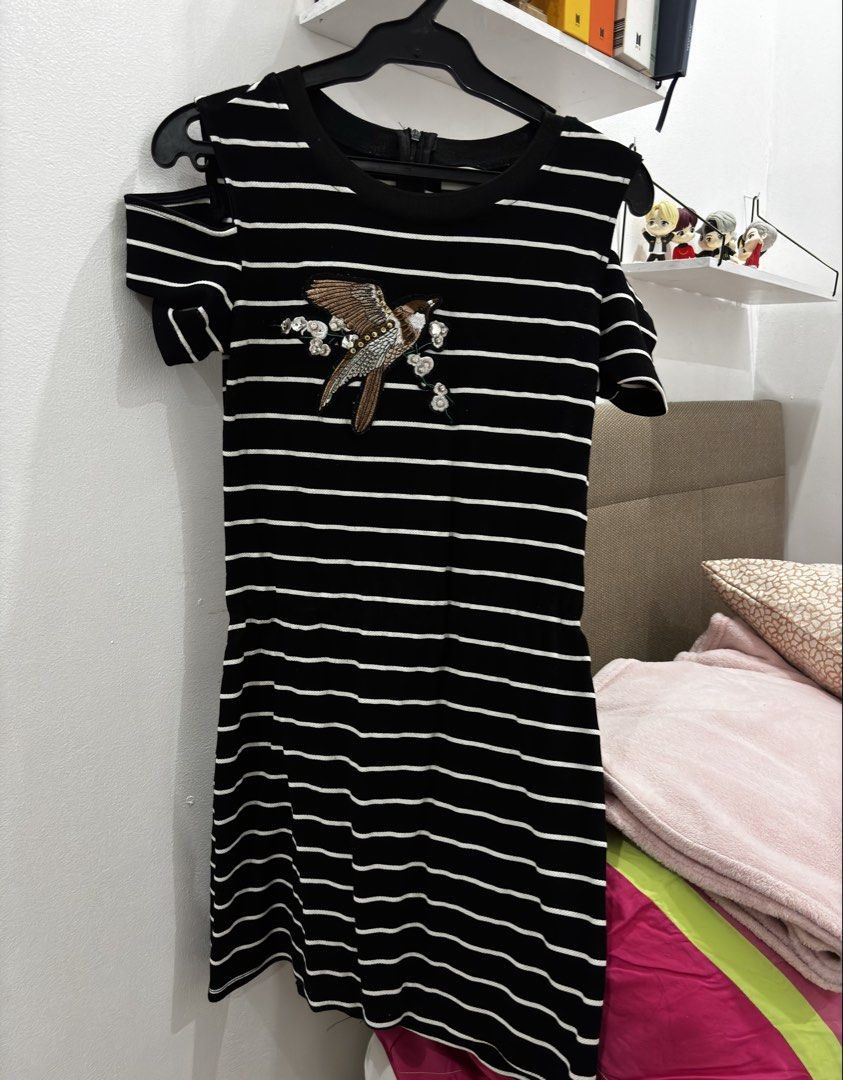Gucci Black Dress (Category: Dresses) located in Manila. Submitted by niellaeun (Listing ID 1469434033, Image 3). Description: Waist: 30-31 Size: Can fit to medium or large (stretchable) .